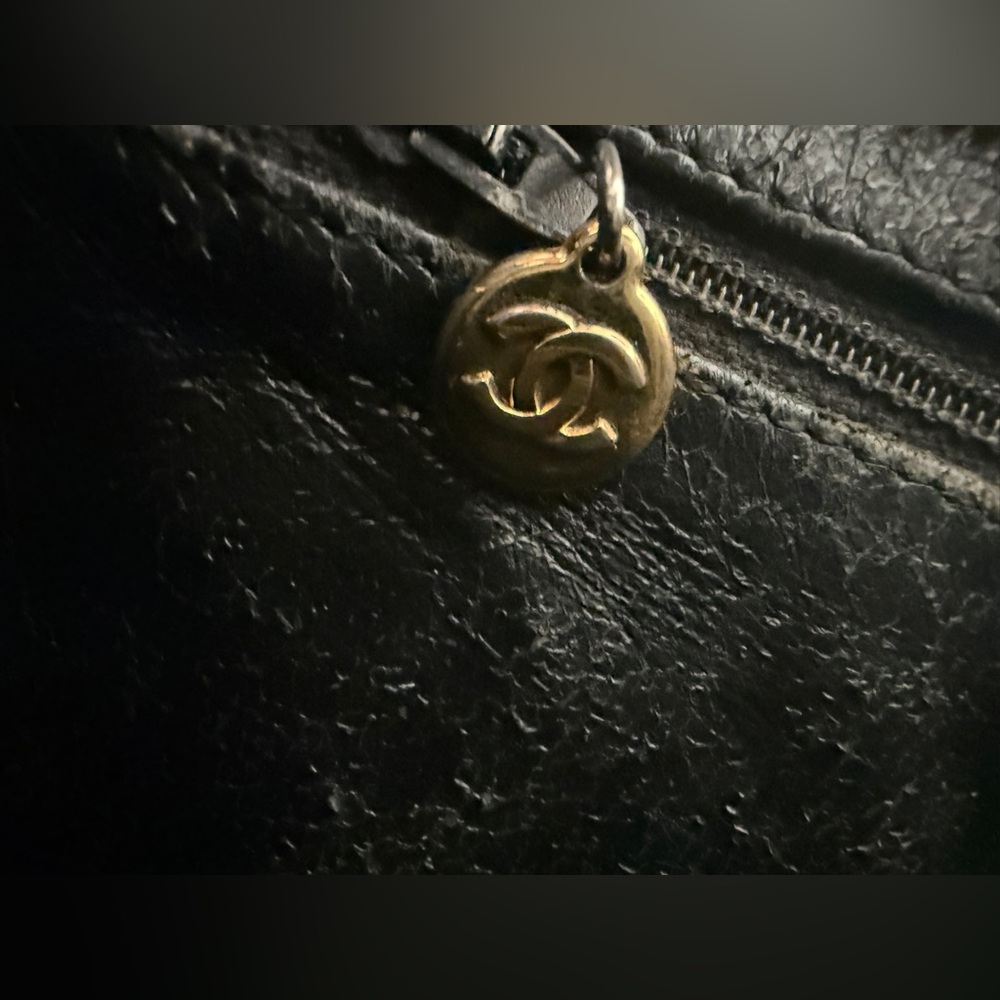 Vintage CHANEL Quilted Caviar Medallion Tote in Black w/Gold Hardware - Picture 15 of 16